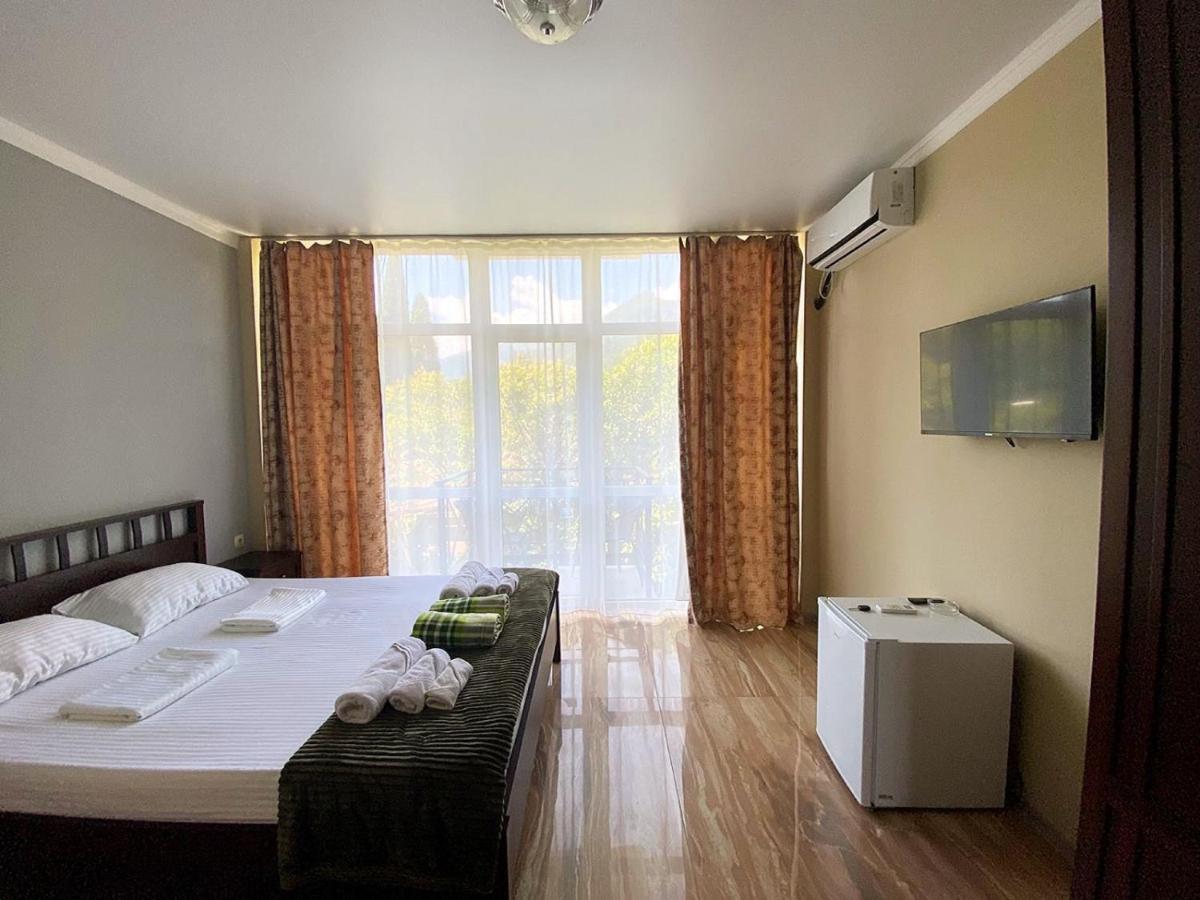 Hotel Golden Gagra Gagry Exterior photo